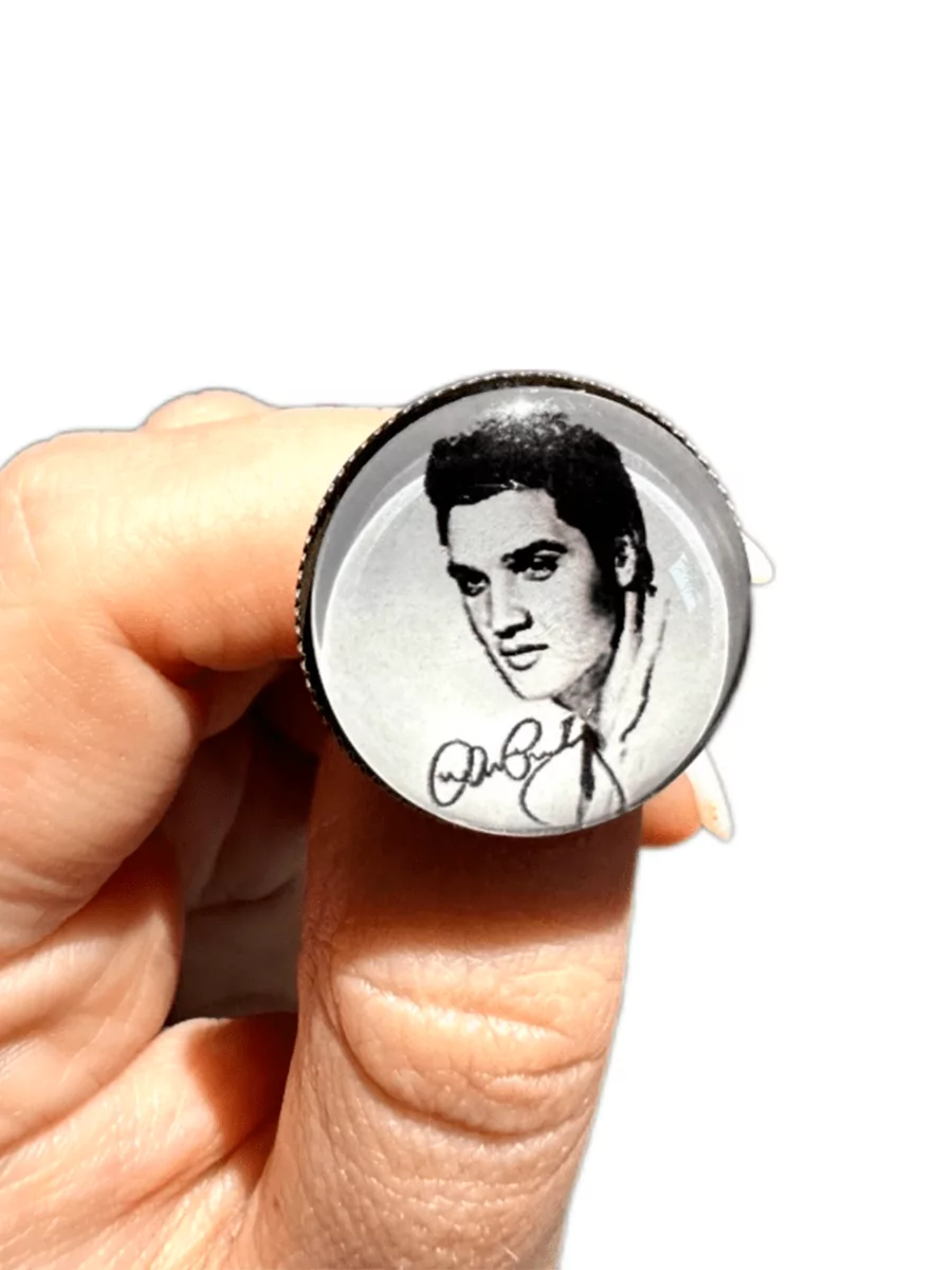 Значок - брошь Король рок-н-ролла Elvis Presley Элвис Пресли — изображение 3