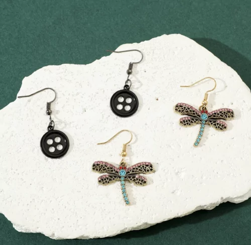 Серьги из мультфильма Коралина в стране кошмаров