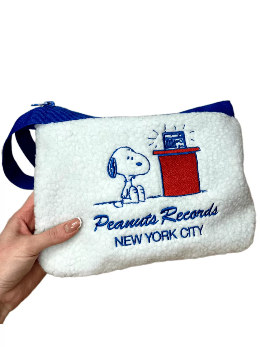 Косметичка плюшевая с ручкой из аниме Снупи Snoopy — изображение 4