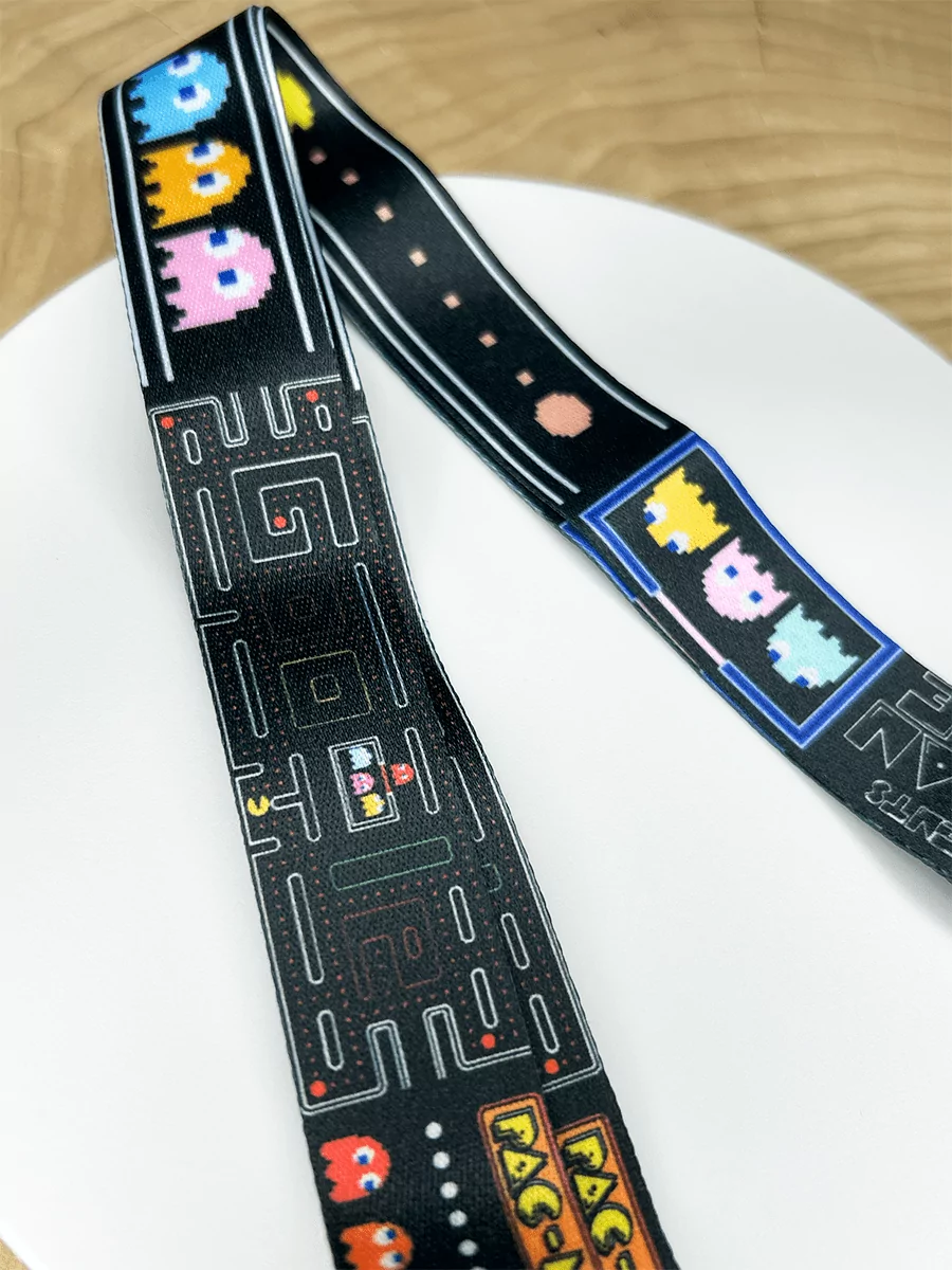 Шнурок - лента на шею для телефона и ключей Пакман и Призраки из игры Pac-Man — изображение 4