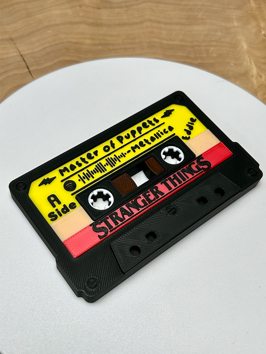 Фигурка коллеционная Кассета Эди Мансона Metallica из сериала Очень странные дела — изображение 5